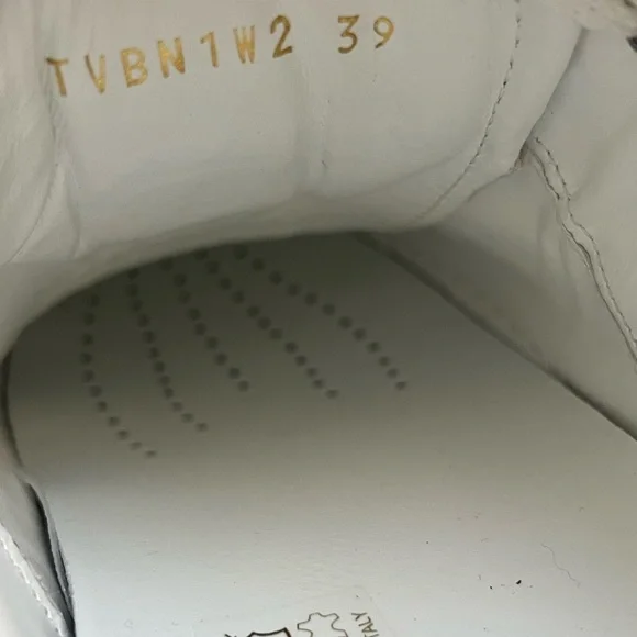 Valentino Garavani White Floral Appliqué Slip-On Sneakers - Picture 9 of 10